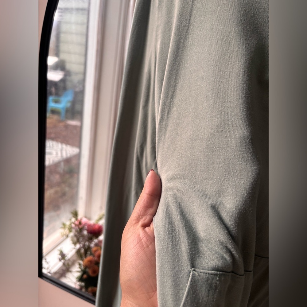 JAX & Lennon | soft bamboo hoodie | size medium - Picture 5 of 5
